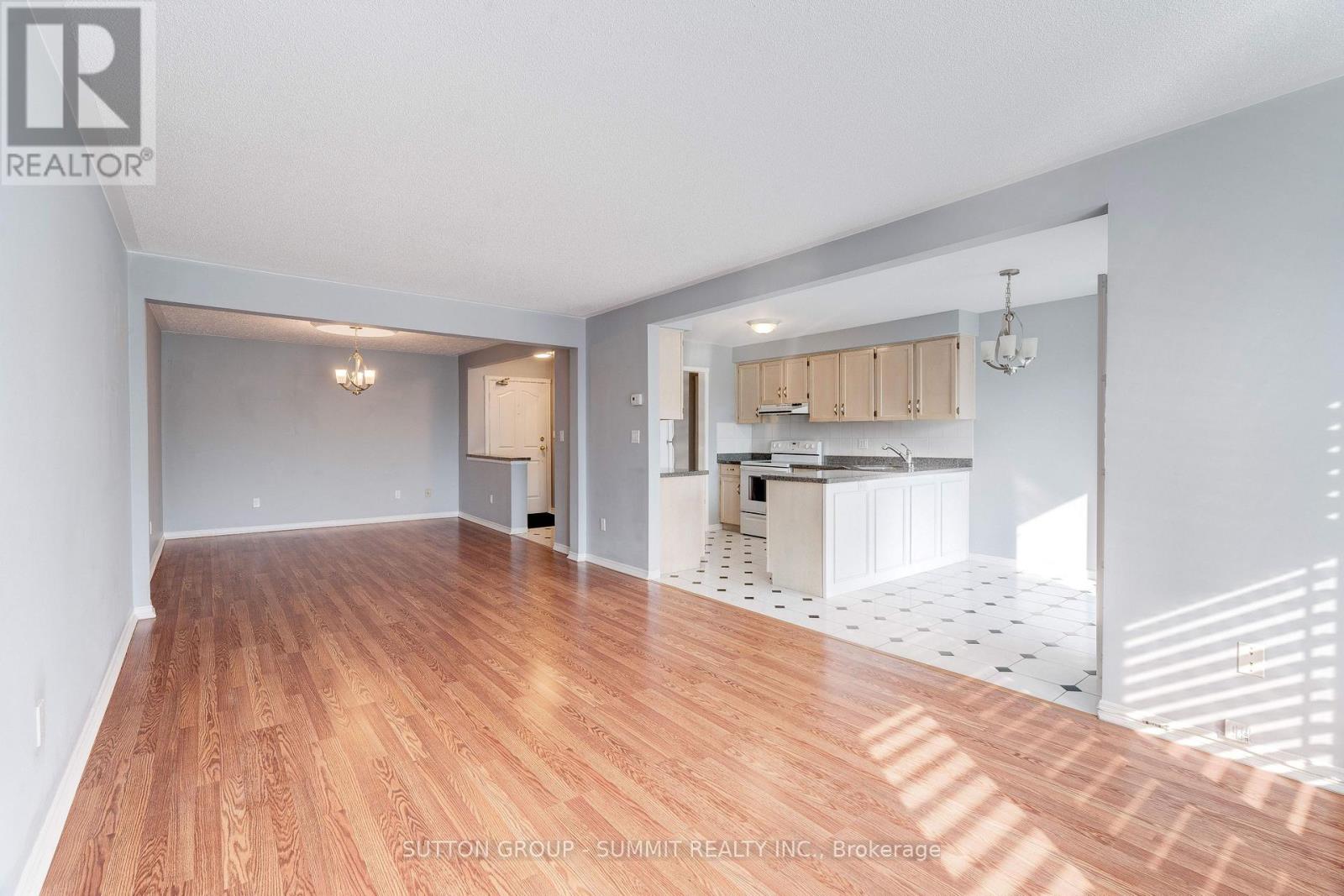 55 - 3050 Pinemeadow Drive, Burlington, Ontario  L7M 3X5 - Photo 9 - W12206646