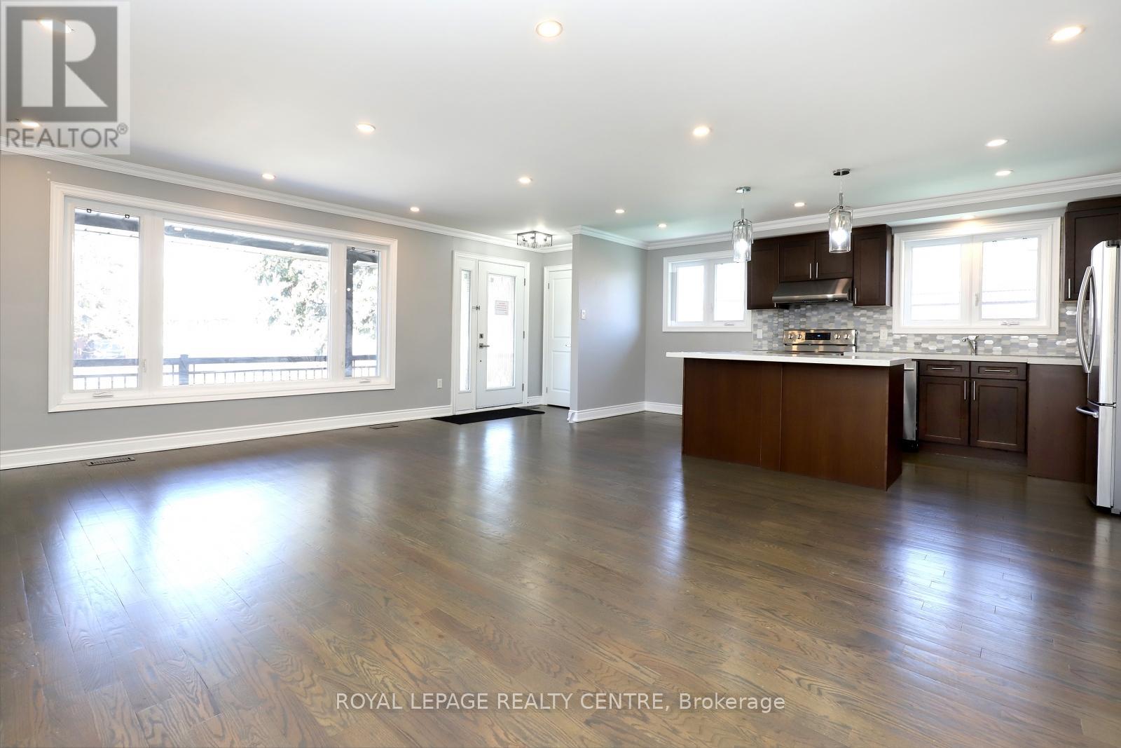 40 Summerfield Crescent, Toronto, Ontario  M9C 3X3 - Photo 10 - W12206648