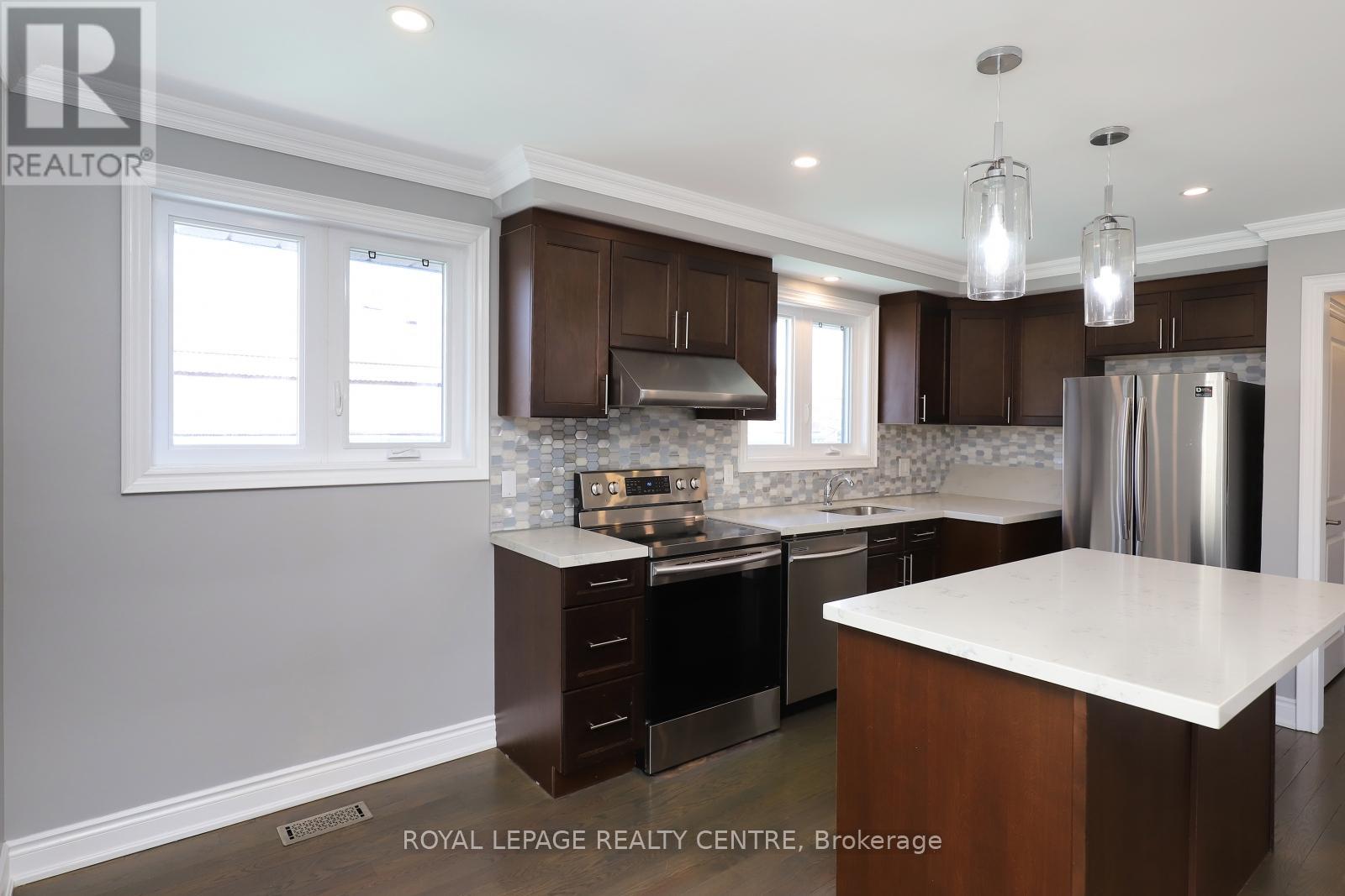 40 Summerfield Crescent, Toronto, Ontario  M9C 3X3 - Photo 11 - W12206648