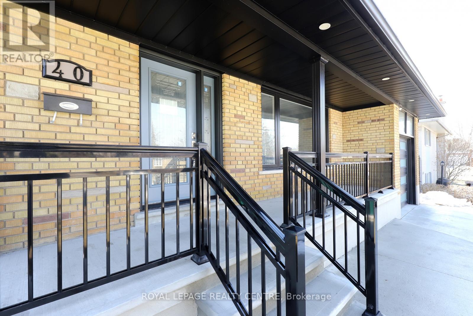 40 Summerfield Crescent, Toronto, Ontario  M9C 3X3 - Photo 5 - W12206648