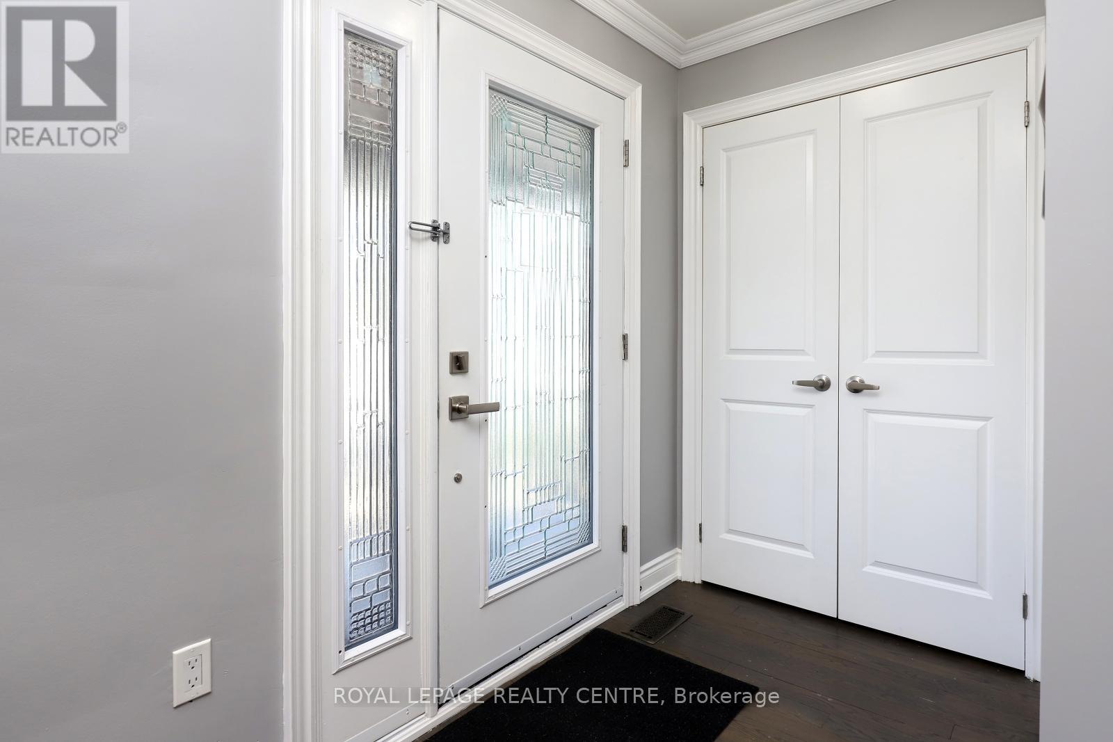 40 Summerfield Crescent, Toronto, Ontario  M9C 3X3 - Photo 6 - W12206648