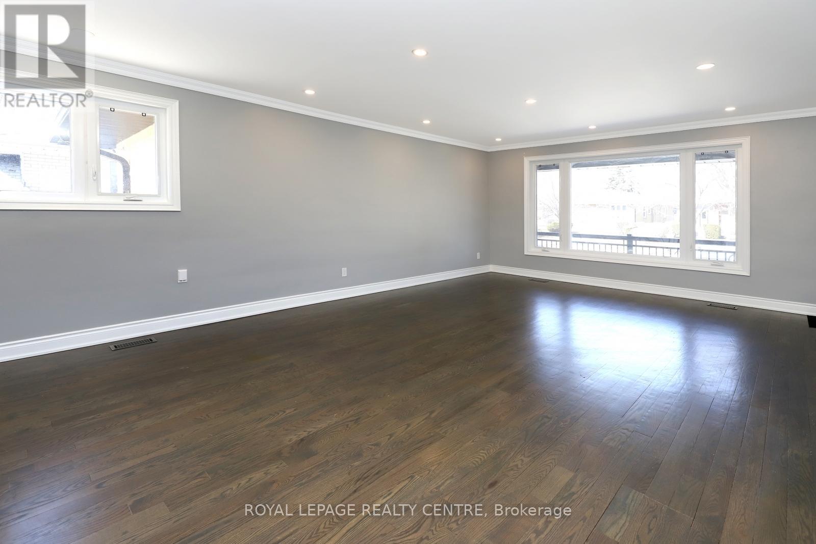 40 Summerfield Crescent, Toronto, Ontario  M9C 3X3 - Photo 9 - W12206648