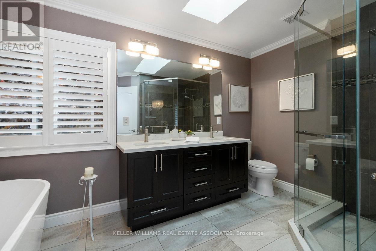 10 Meadowglen Boulevard, Halton Hills, Ontario  L7G 6H9 - Photo 27 - W12206675