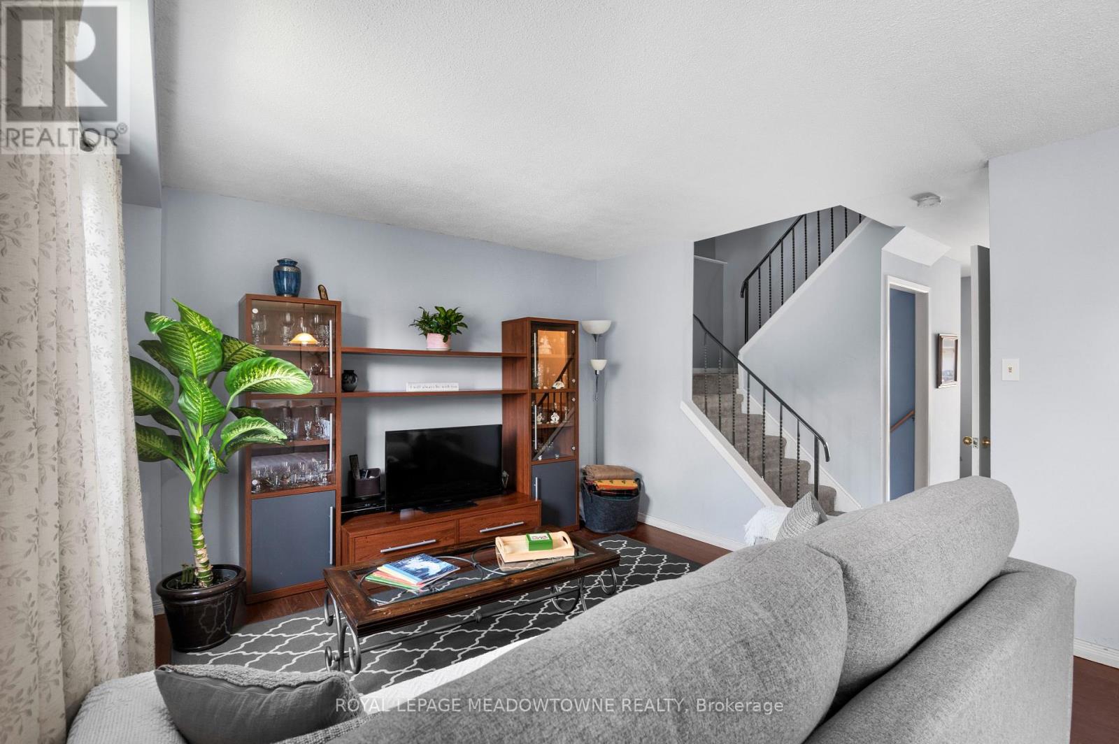 6058 Starfield Crescent, Mississauga, Ontario  L5N 1X1 - Photo 8 - W12206687
