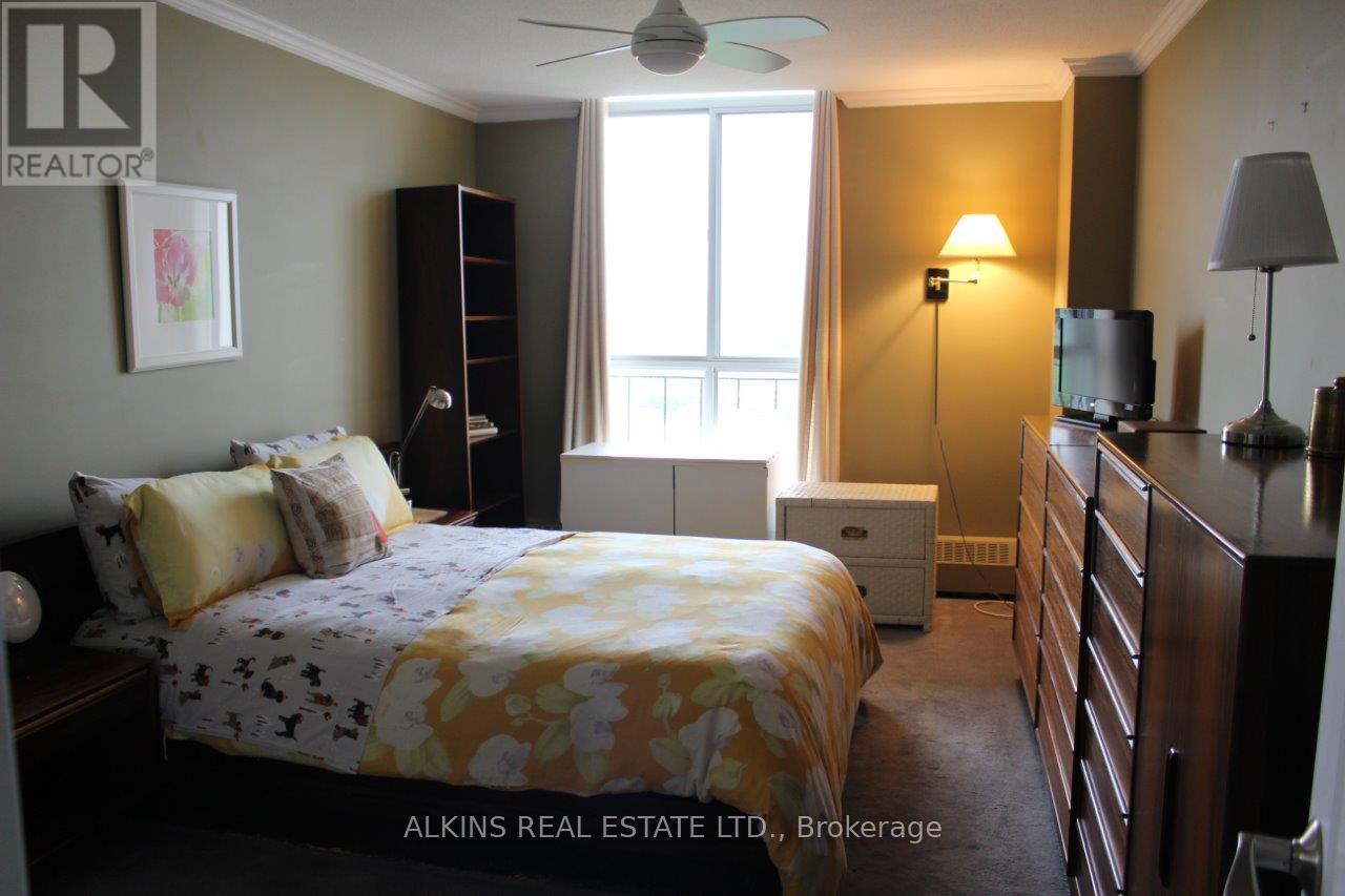 922 - 35 Ormskirk Avenue, Toronto, Ontario  M6S 1A8 - Photo 15 - W12206697