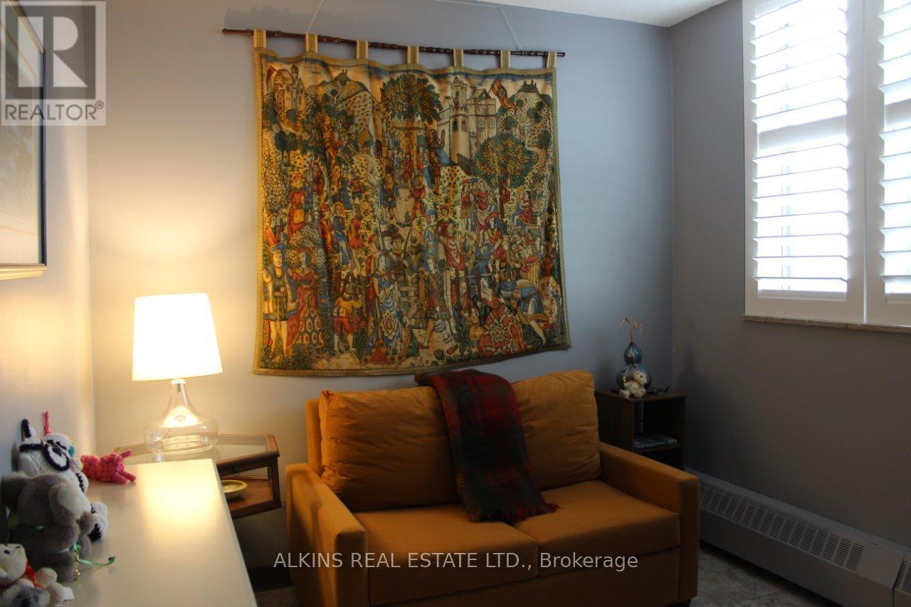 922 - 35 Ormskirk Avenue, Toronto, Ontario  M6S 1A8 - Photo 16 - W12206697