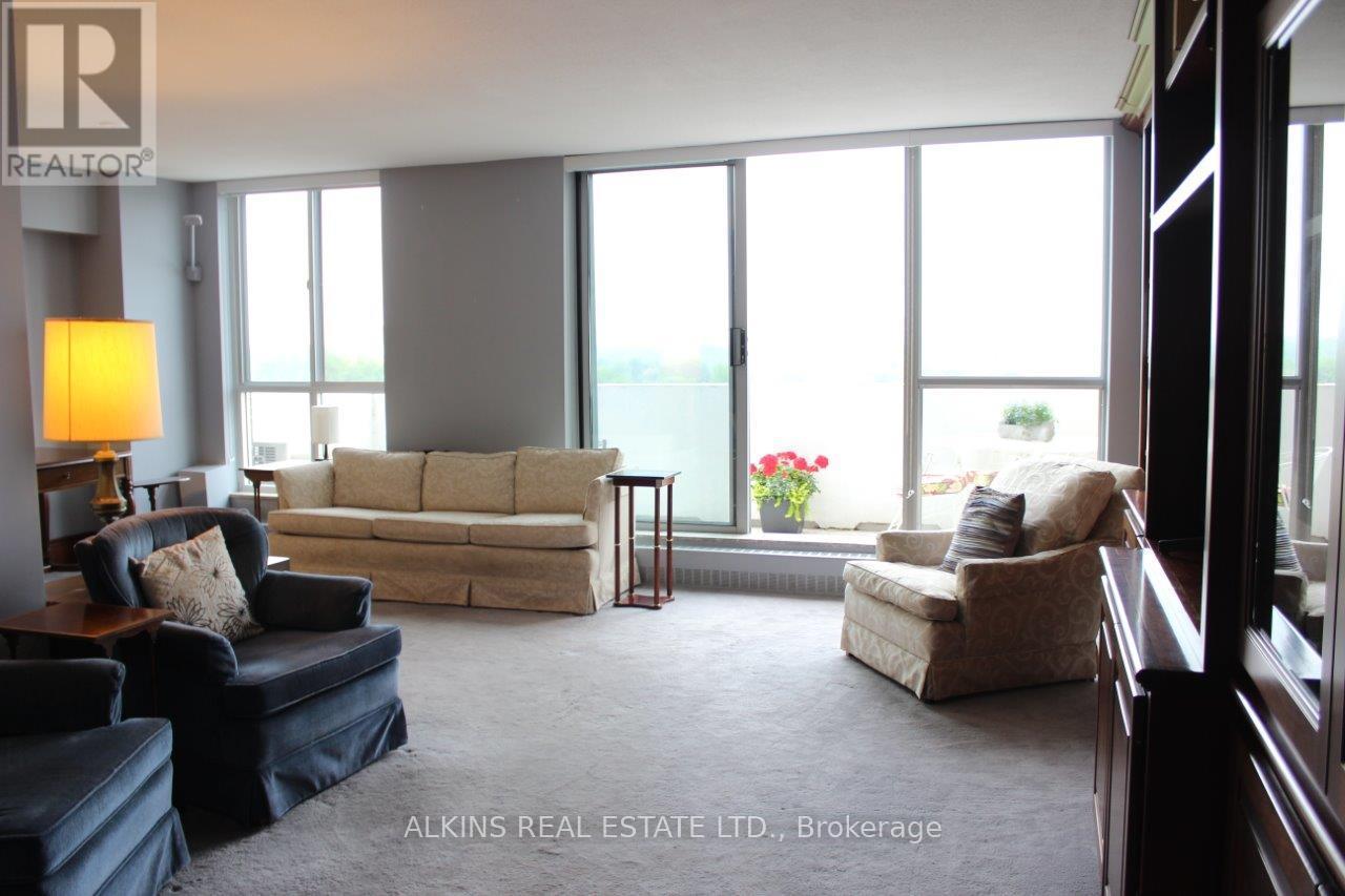 922 - 35 Ormskirk Avenue, Toronto, Ontario  M6S 1A8 - Photo 9 - W12206697