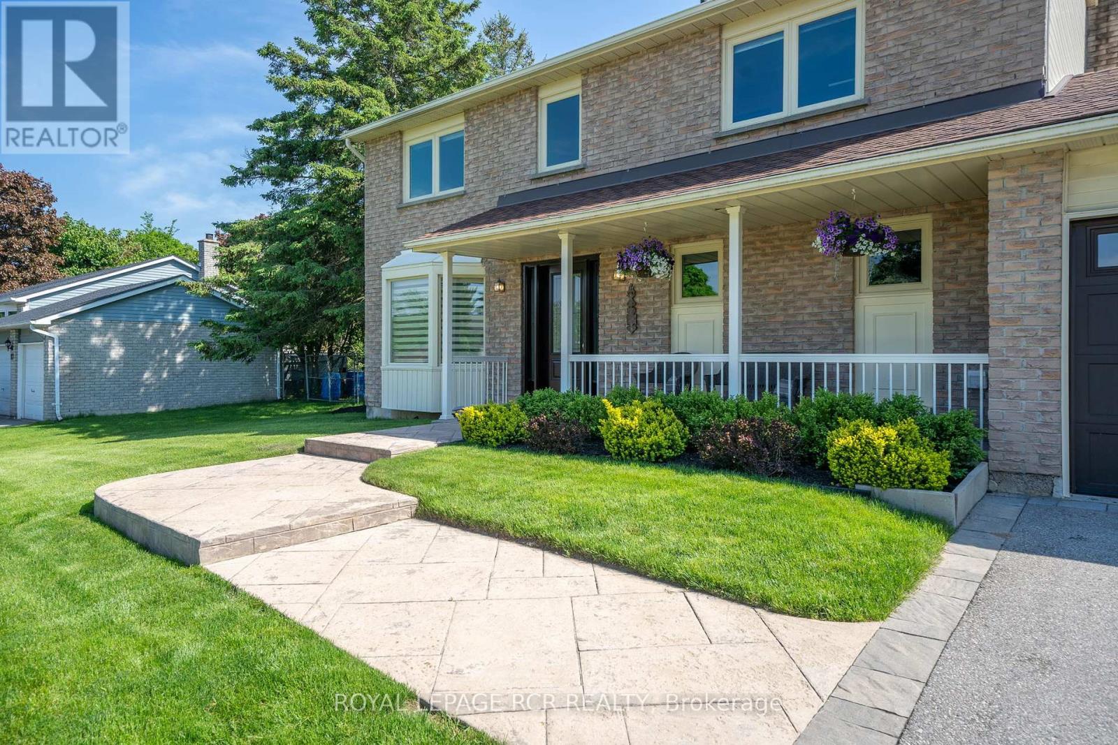 15 Brawton Drive, Caledon, Ontario  L7E 0C9 - Photo 2 - W12206714