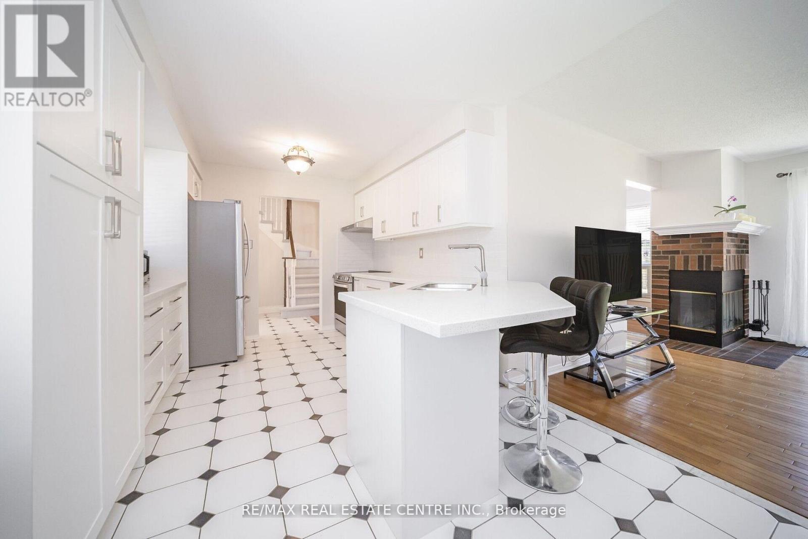 36 Lockwood Road, Brampton, Ontario  L6Y 4T7 - Photo 16 - W12206729