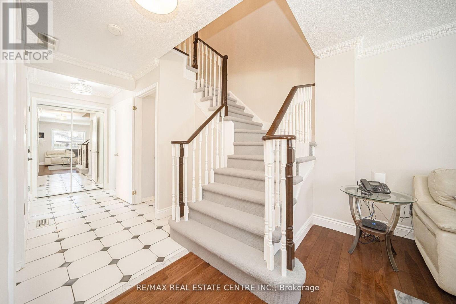 36 Lockwood Road, Brampton, Ontario  L6Y 4T7 - Photo 27 - W12206729