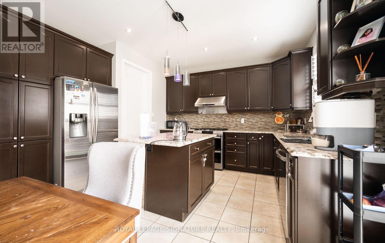 1071 Syndenham Lane, Milton, Ontario  L9T 8J1 - Photo 14 - W12206735