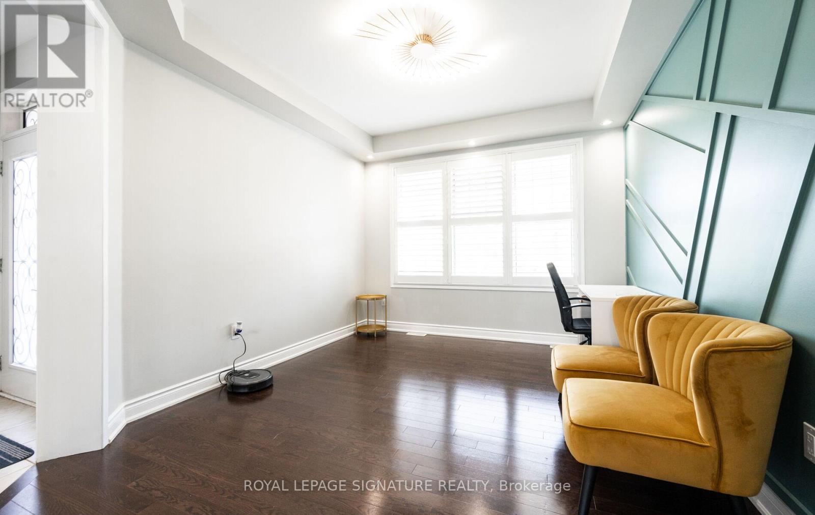 1071 Syndenham Lane, Milton, Ontario  L9T 8J1 - Photo 4 - W12206735
