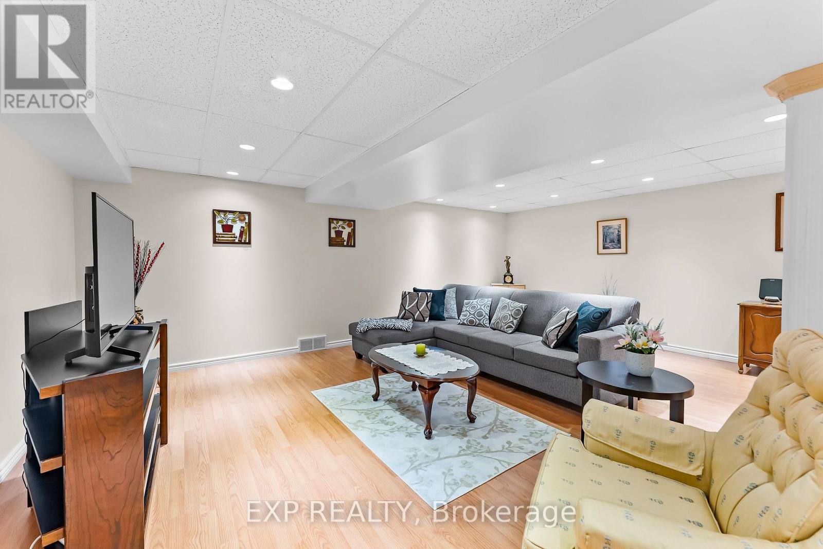 13 - 8142 Costabile Drive, Niagara Falls (Ascot), Ontario  L2H 3M3 - Photo 35 - X12206764