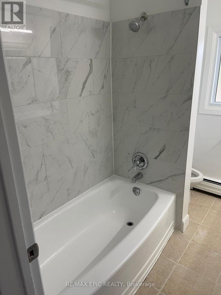4 - 569 Dufferin Avenue, London East, Ontario  N6B 2A5 - Photo 7 - X12206737