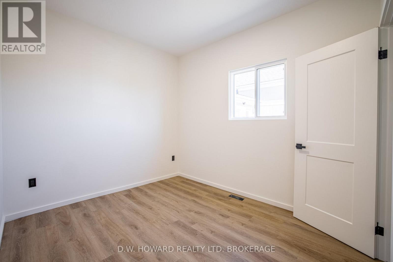 25 Jennet Street, Fort Erie, Ontario  L2A 4B8 - Photo 8 - X12108745