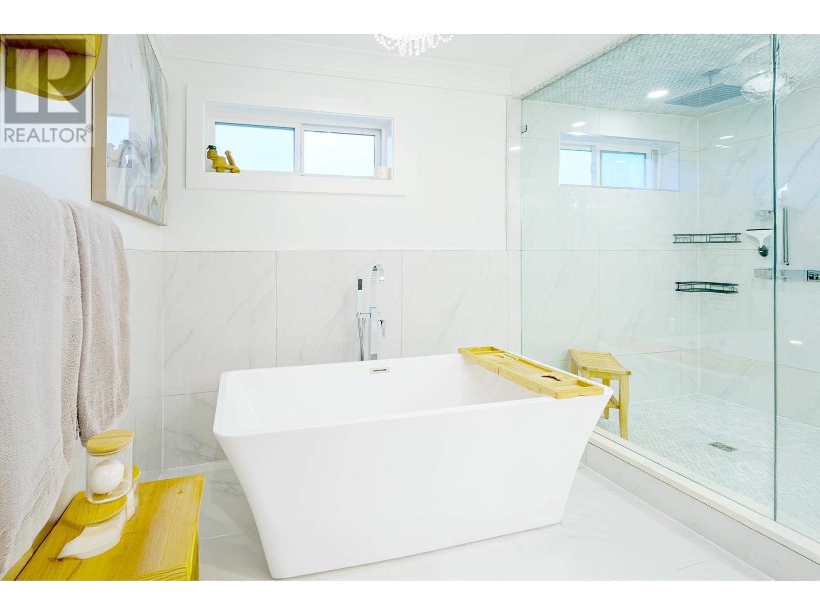 23066 135 Avenue, Maple Ridge, British Columbia  V4R 0E6 - Photo 16 - R3012800