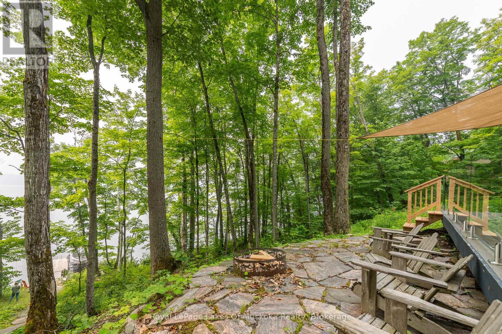 484 Big Island S, Huntsville, Ontario  P1H 2J3 - Photo 21 - X12206776