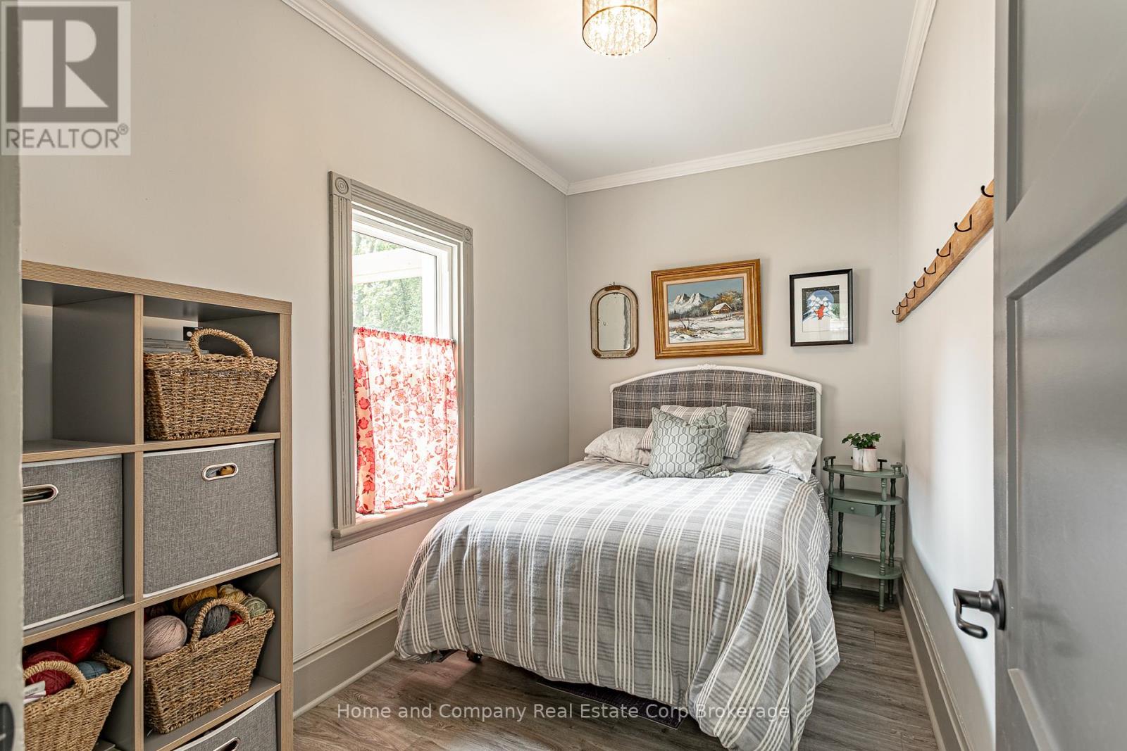 22 Mowat Street, Stratford, Ontario  N5A 2B7 - Photo 10 - X12206777