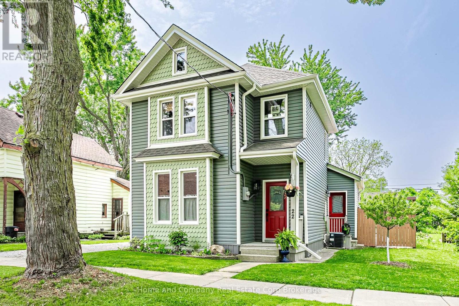22 Mowat Street, Stratford, Ontario  N5A 2B7 - Photo 2 - X12206777