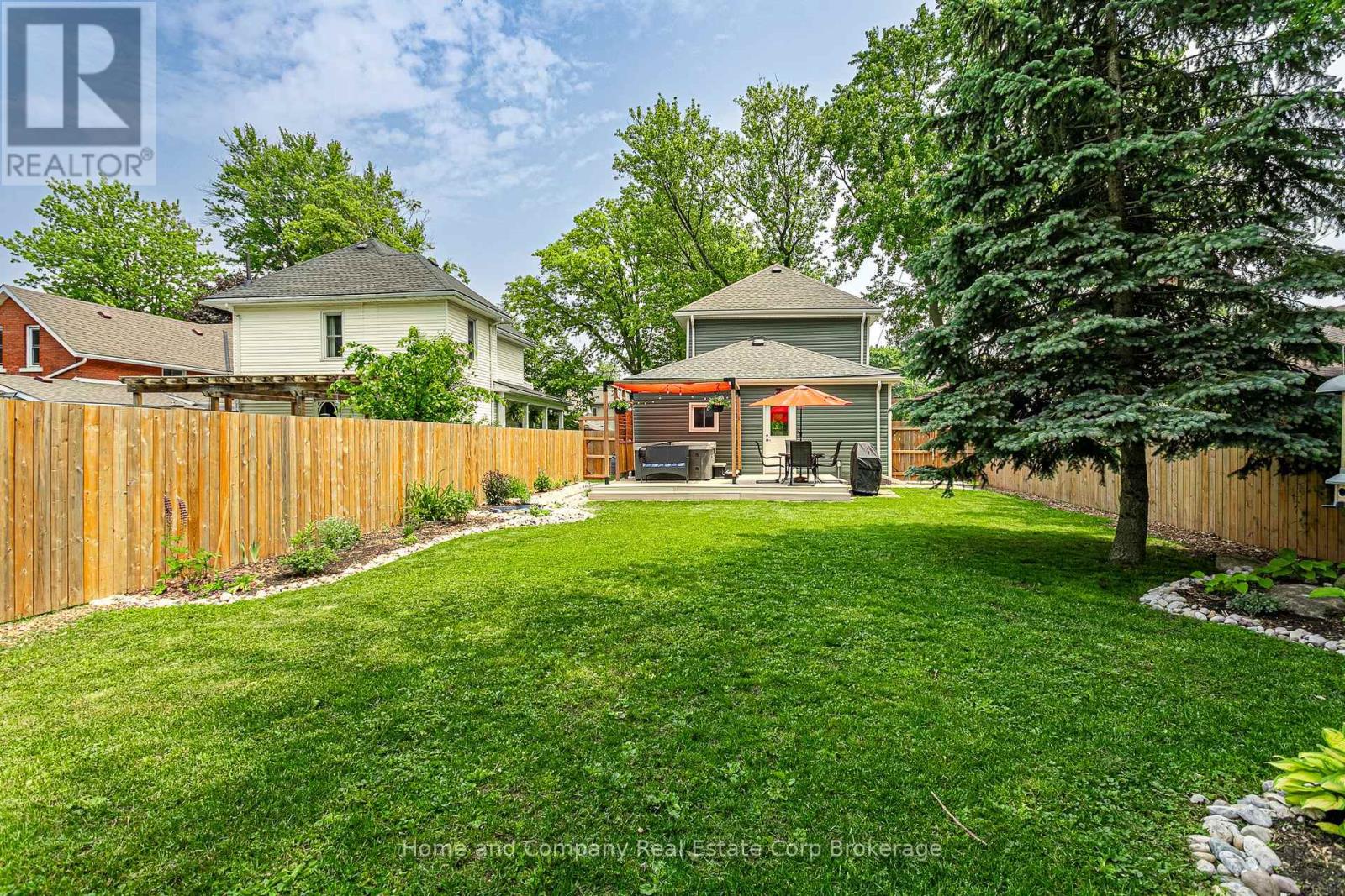 22 Mowat Street, Stratford, Ontario  N5A 2B7 - Photo 24 - X12206777