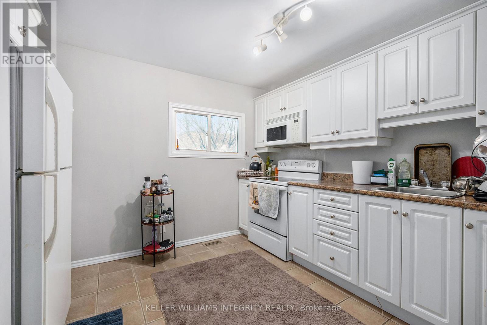 1384 Chatelain Avenue, Ottawa, Ontario  K1Z 8A8 - Photo 13 - X12206784