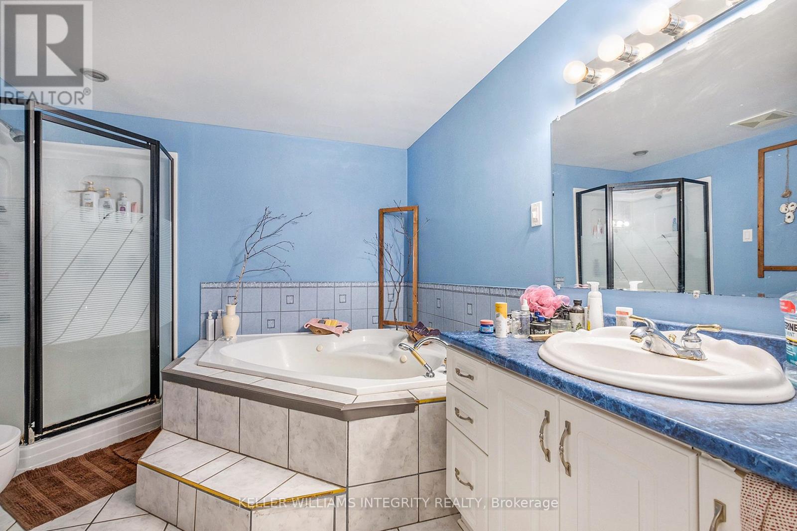 1384 Chatelain Avenue, Ottawa, Ontario  K1Z 8A8 - Photo 8 - X12206784