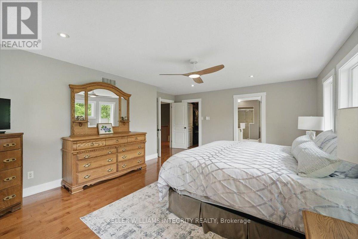2390 Brennan Park Drive, Ottawa, Ontario  K4C 1H6 - Photo 23 - X12206845