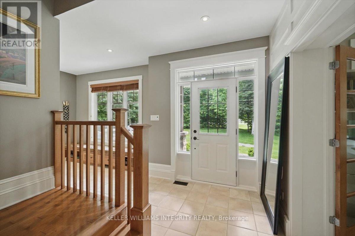 2390 Brennan Park Drive, Ottawa, Ontario  K4C 1H6 - Photo 6 - X12206845