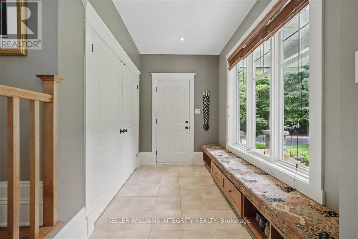 2390 Brennan Park Drive, Ottawa, Ontario  K4C 1H6 - Photo 7 - X12206845
