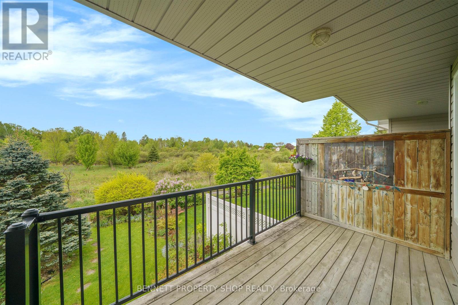 55 Eileen Crescent, Ottawa, Ontario  K2S 1X2 - Photo 2 - X12206867