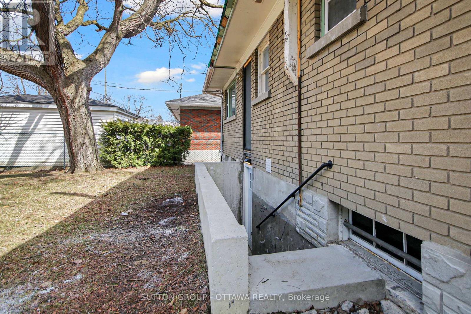B - Lower Level - 839 Colson Avenue, Ottawa, Ontario  K1G 1R6 - Photo 28 - X12206880