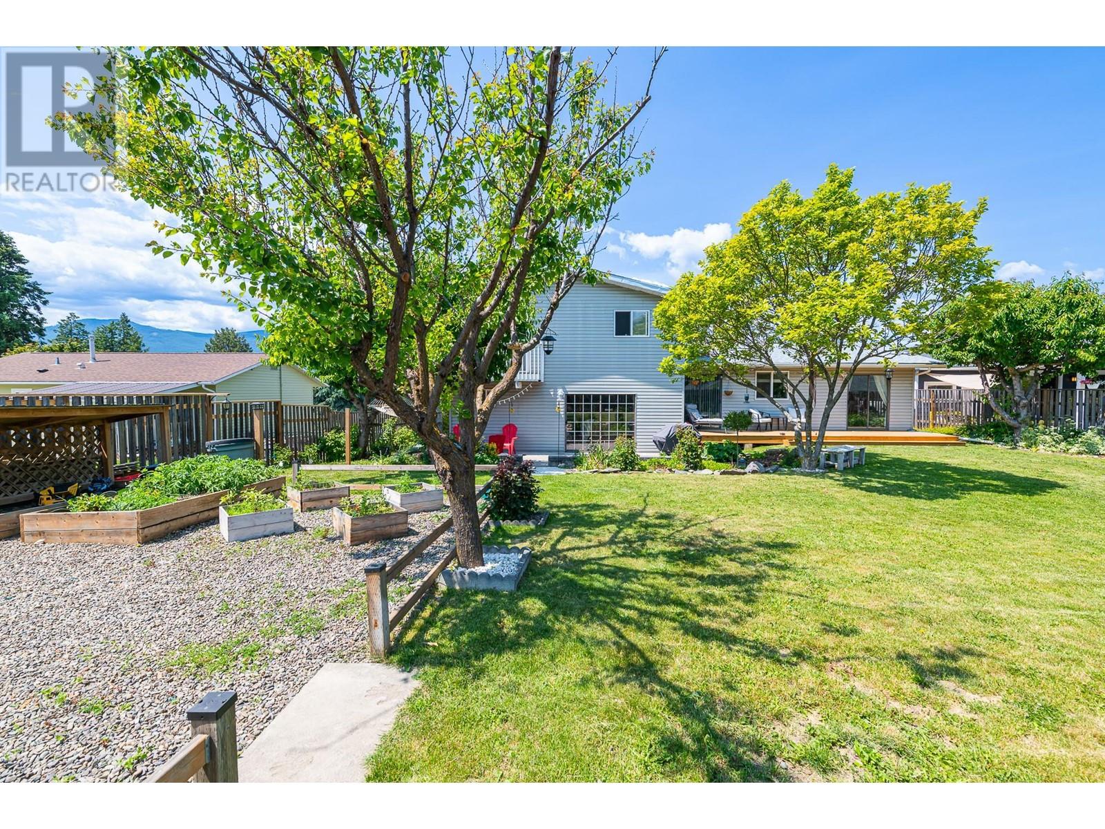 502 10th Avenue S, Creston, British Columbia V0B 1G3 - Photo 5 - 10350878