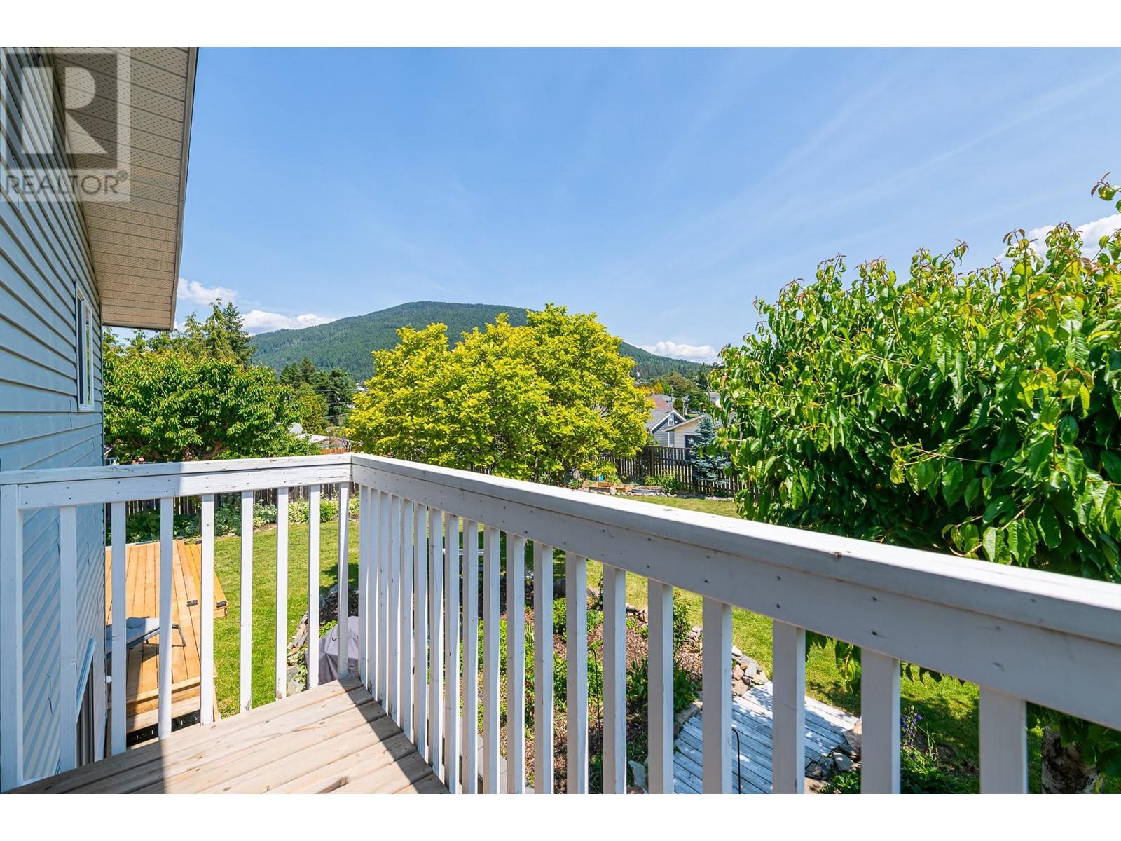 502 10th Avenue S, Creston, British Columbia V0B 1G3 - Photo 29 - 10350878