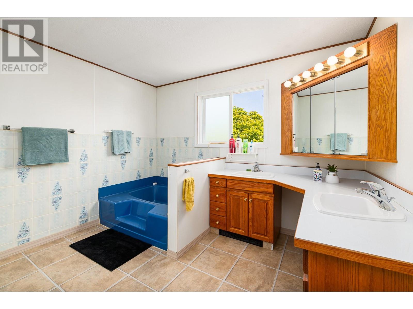 502 10th Avenue S, Creston, British Columbia V0B 1G3 - Photo 35 - 10350878