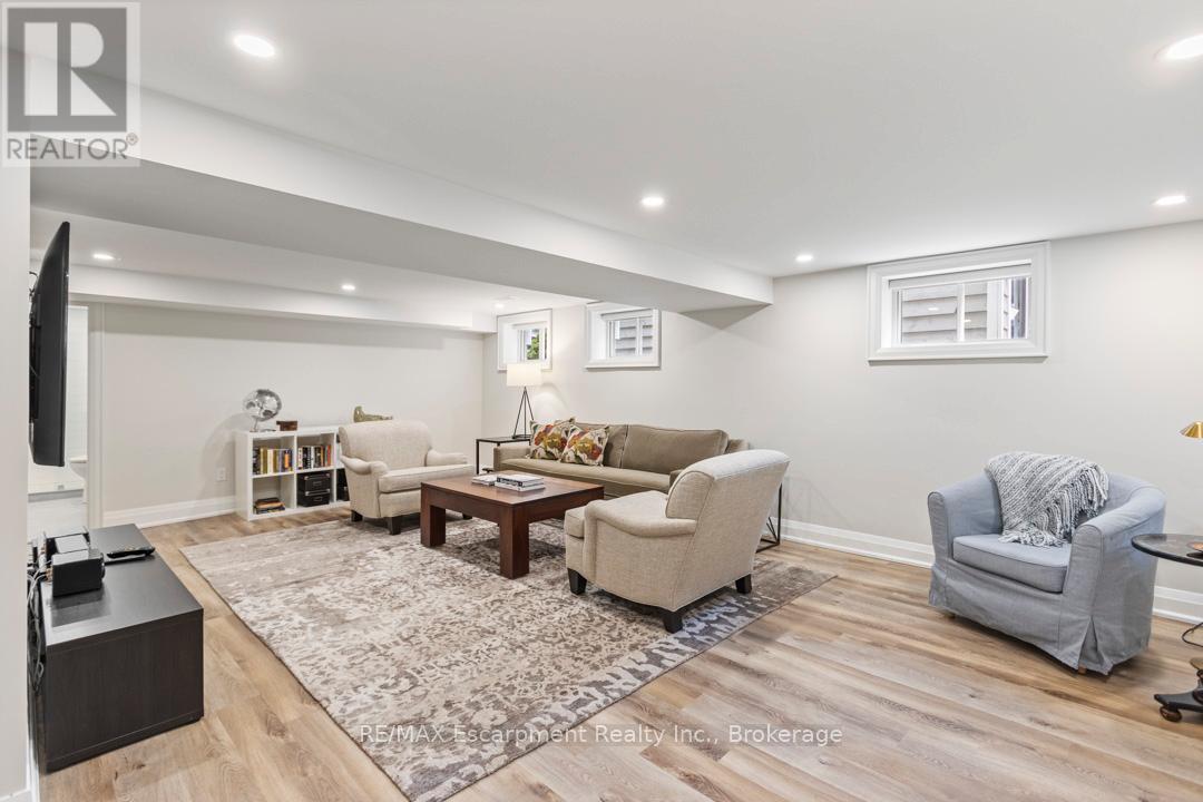 2109 Wellington Avenue, Burlington, Ontario  L7R 1P6 - Photo 25 - W12206768
