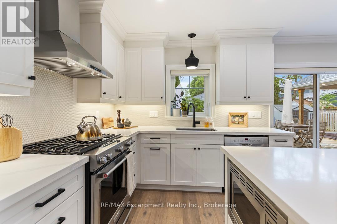 2109 Wellington Avenue, Burlington, Ontario  L7R 1P6 - Photo 8 - W12206768
