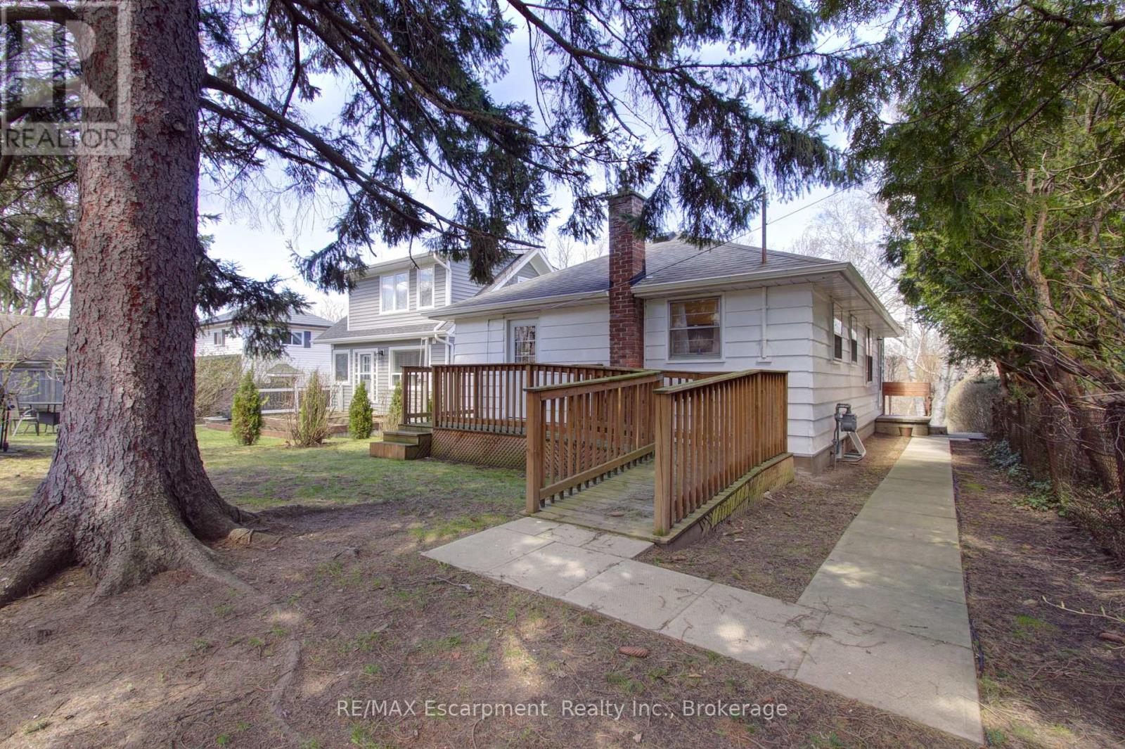 1060 Brook View Avenue, Burlington, Ontario  L7T 1V6 - Photo 37 - W12206796