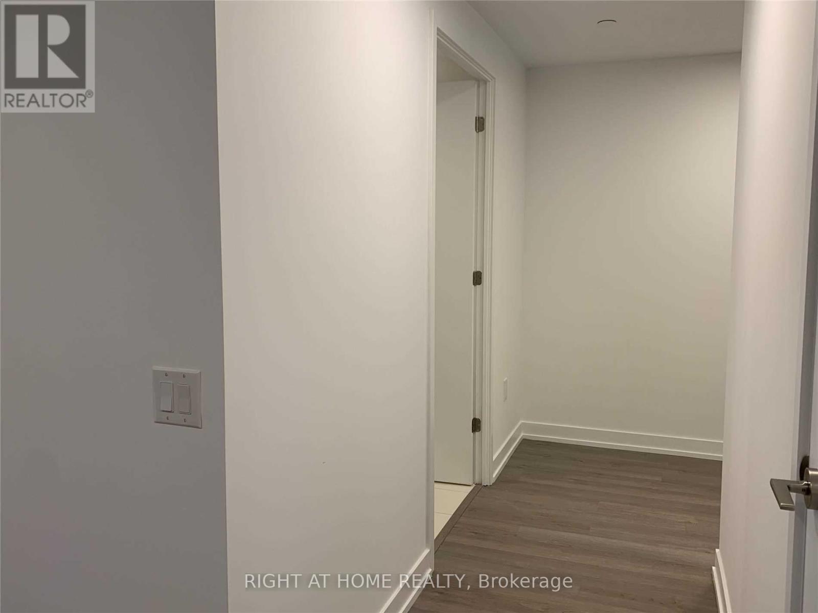 1701 - 39 Roehampton Avenue, Toronto, Ontario  M4P 0G1 - Photo 11 - C12206812