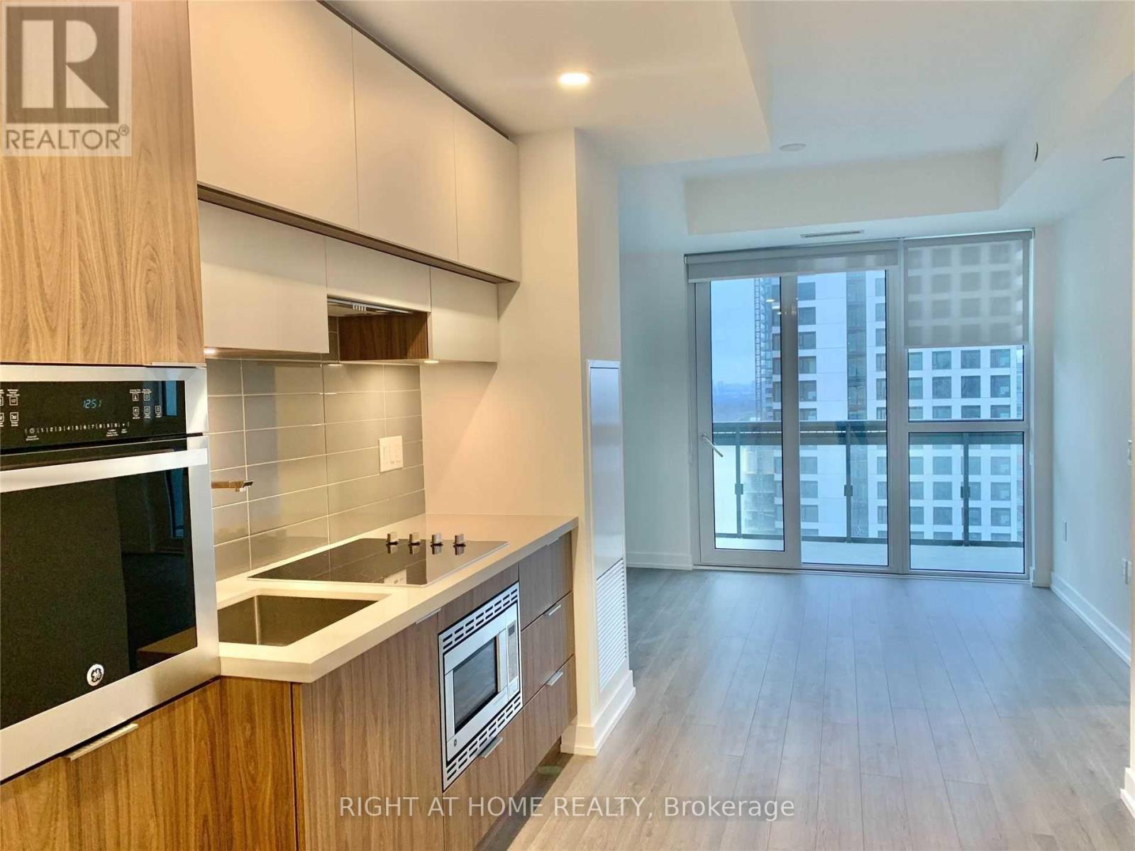 1701 - 39 Roehampton Avenue, Toronto, Ontario  M4P 0G1 - Photo 4 - C12206812