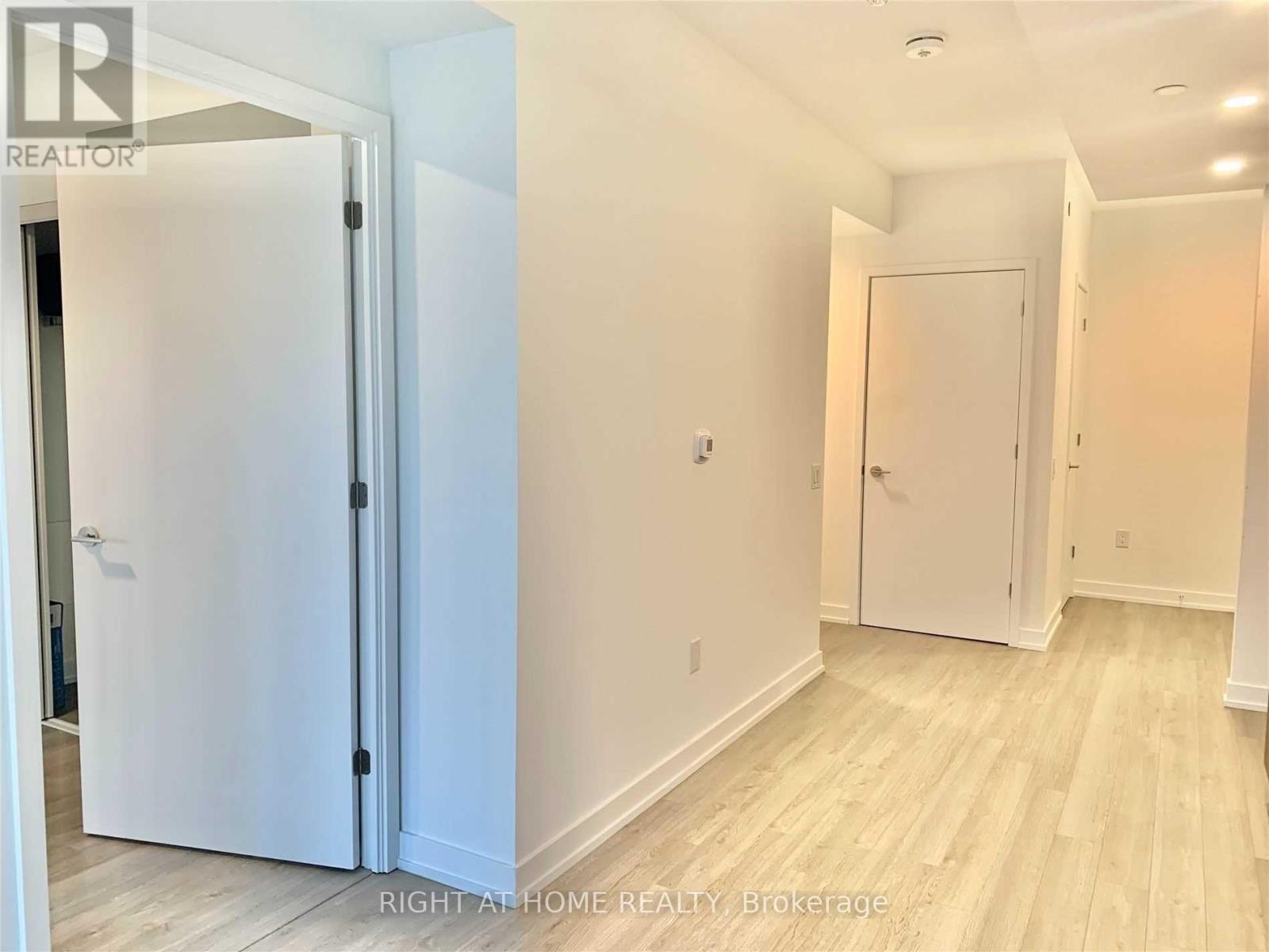 1701 - 39 Roehampton Avenue, Toronto, Ontario  M4P 0G1 - Photo 9 - C12206812