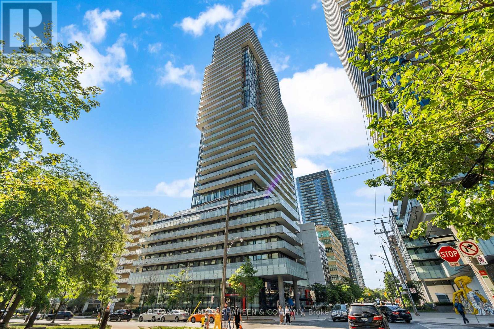 702 - 185 Roehampton Avenue, Toronto, Ontario  M4P 0C6 - Photo 1 - C12206835