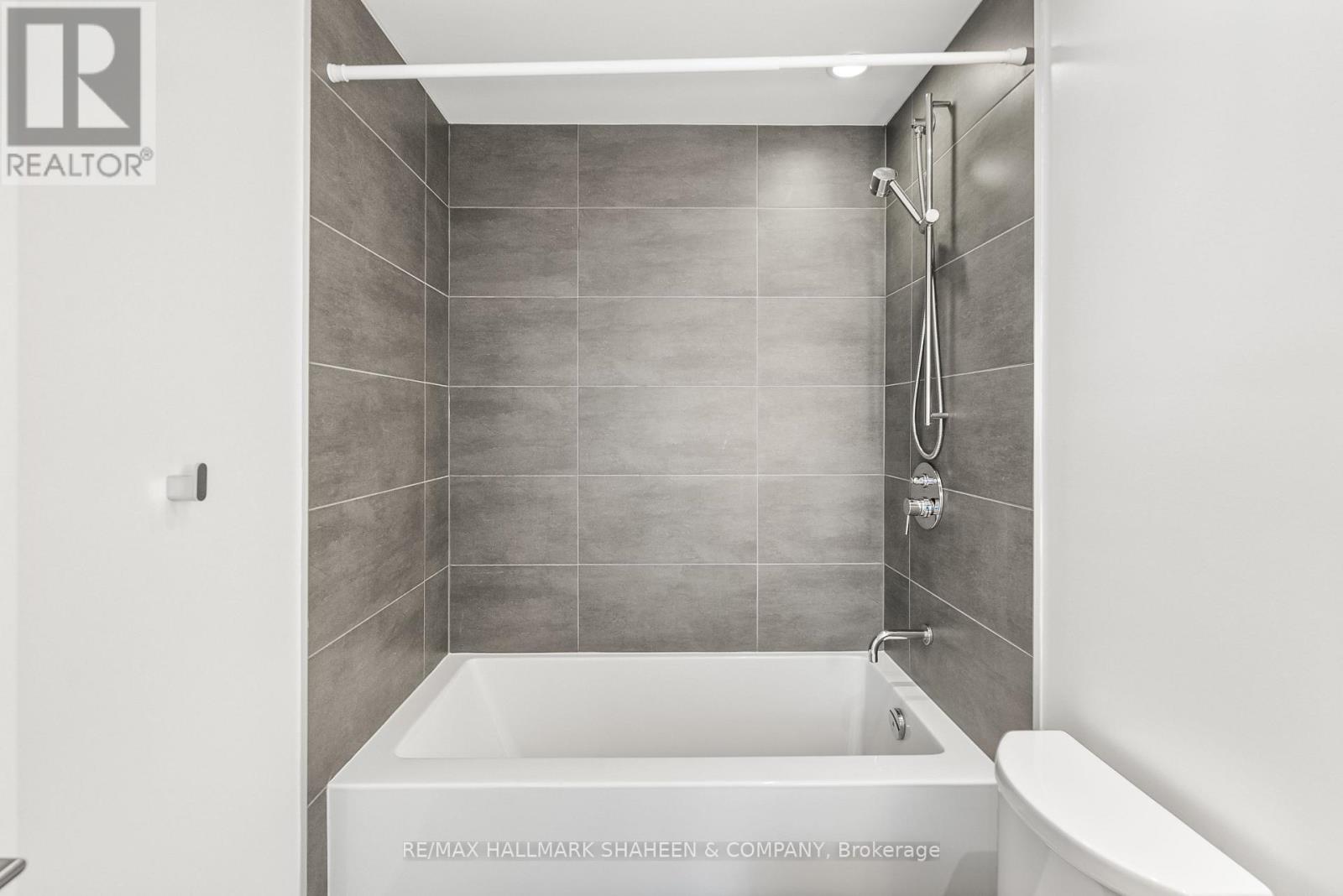 702 - 185 Roehampton Avenue, Toronto, Ontario  M4P 0C6 - Photo 18 - C12206835