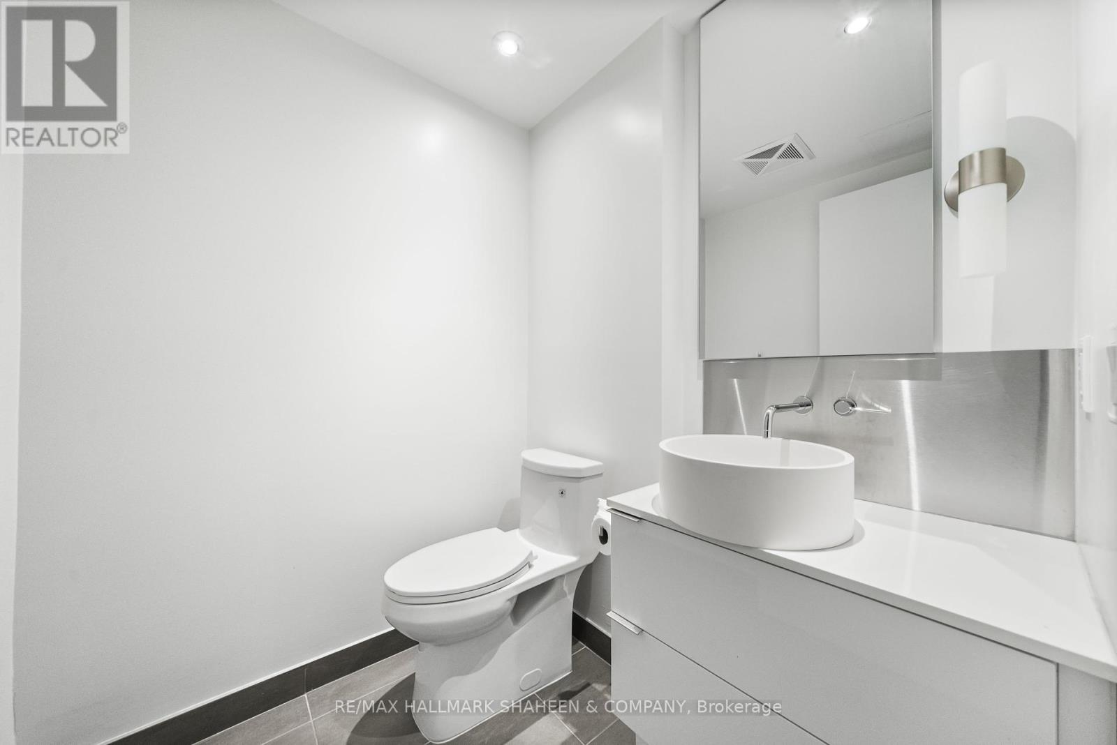 702 - 185 Roehampton Avenue, Toronto, Ontario  M4P 0C6 - Photo 30 - C12206835