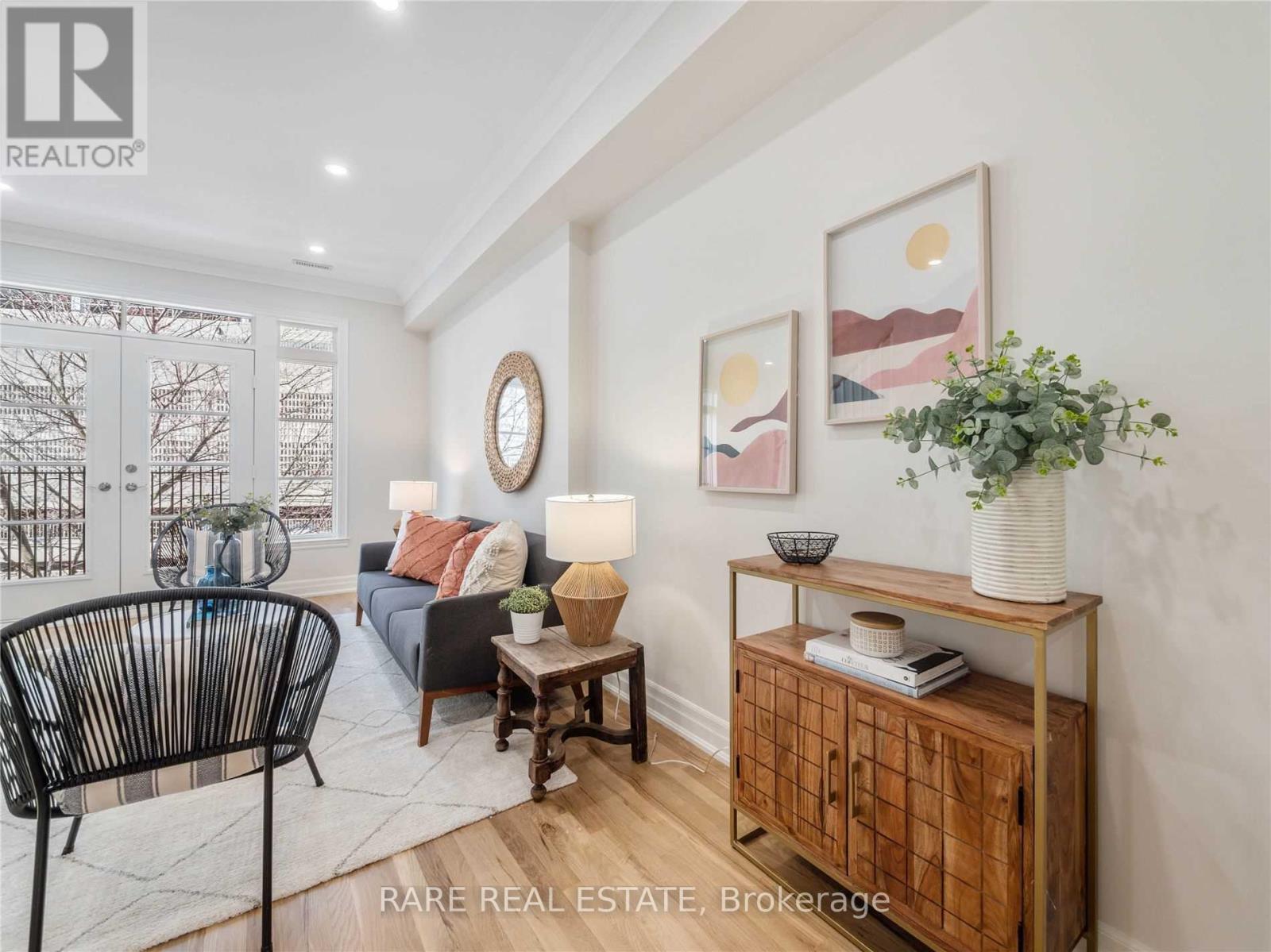 65 Pleasant Boulevard, Toronto (Rosedale-Moore Park), Ontario  M4T 1K2 - Photo 5 - C12206935