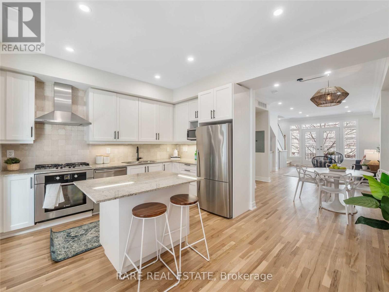 65 Pleasant Boulevard, Toronto (Rosedale-Moore Park), Ontario  M4T 1K2 - Photo 9 - C12206935