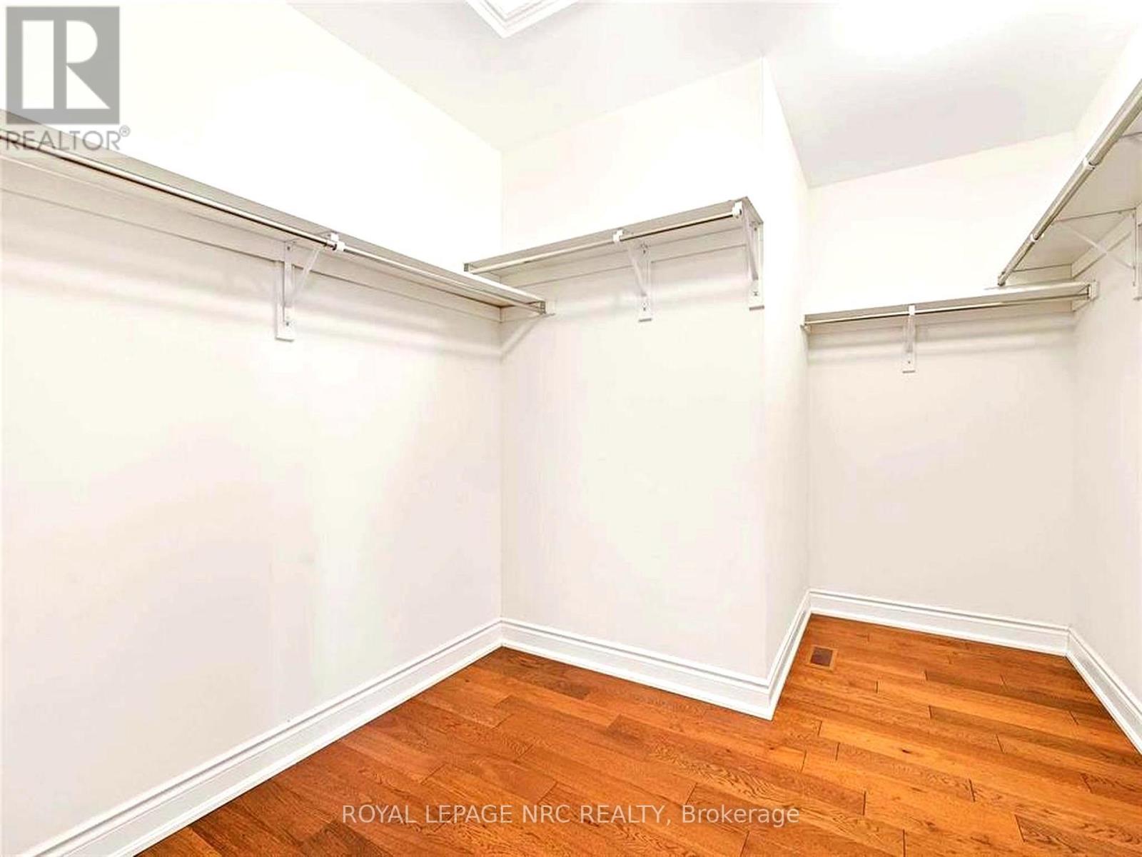 943 Line 9 Road, Niagara-On-The-Lake, Ontario  L0S 1J1 - Photo 14 - X12201144