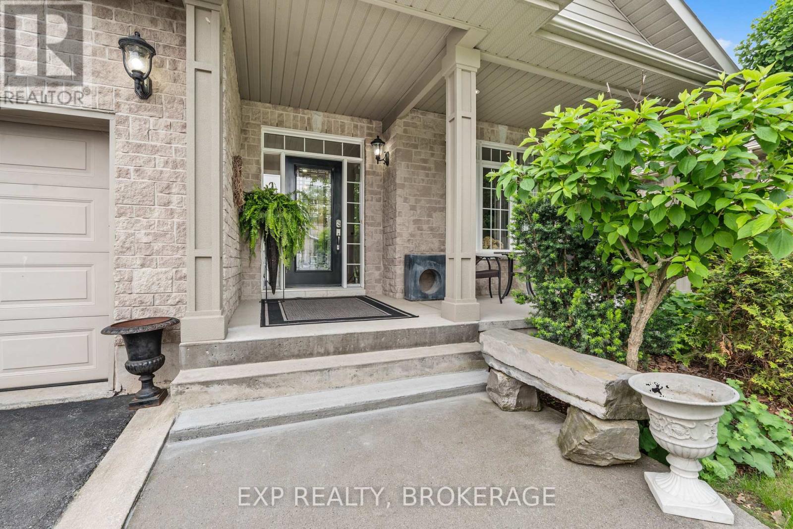 263 Honeywood Avenue, Kingston, Ontario  K7K 7L4 - Photo 5 - X12196070