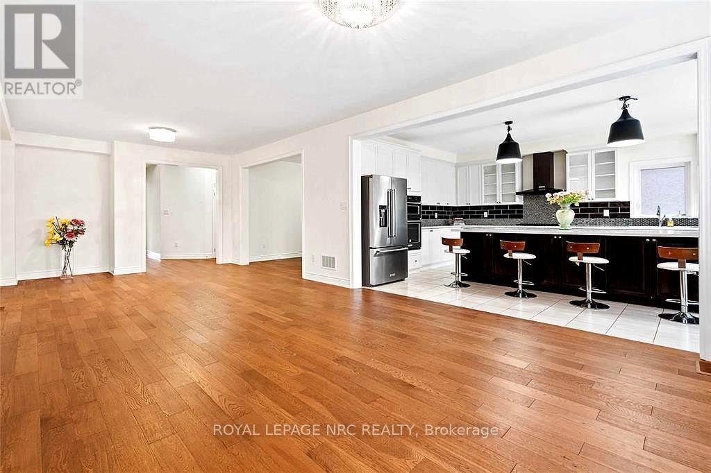 943 Line 9 Road, Niagara-On-The-Lake, Ontario  L0S 1J1 - Photo 7 - X12201144