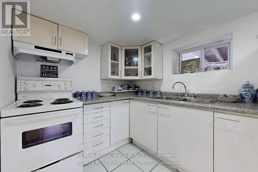 92 Eastville Avenue, Toronto (Cliffcrest), Ontario  M2M 2N9 - Photo 15 - E12206779