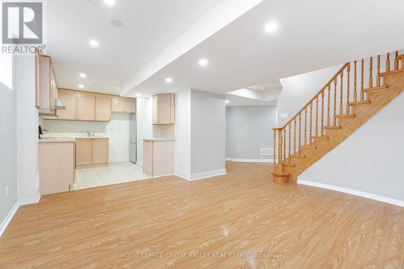 12 Greenhalf Drive, Ajax (South East), Ontario  L1S 7N6 - Photo 38 - E12206859